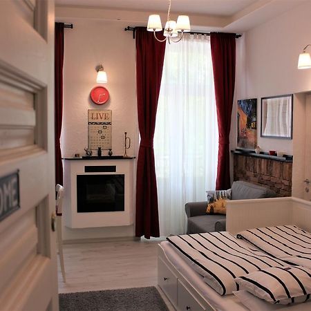 Belvárosi Apartmanszálló - Kiskunfélegyháza Esterno foto