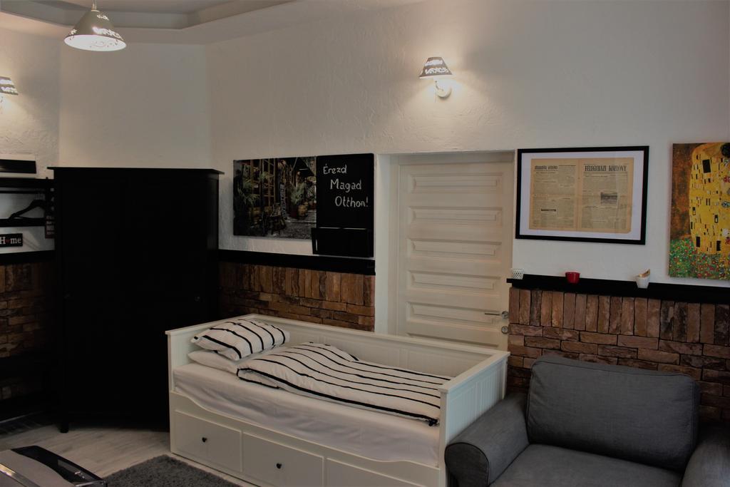 Belvárosi Apartmanszálló - Kiskunfélegyháza Esterno foto