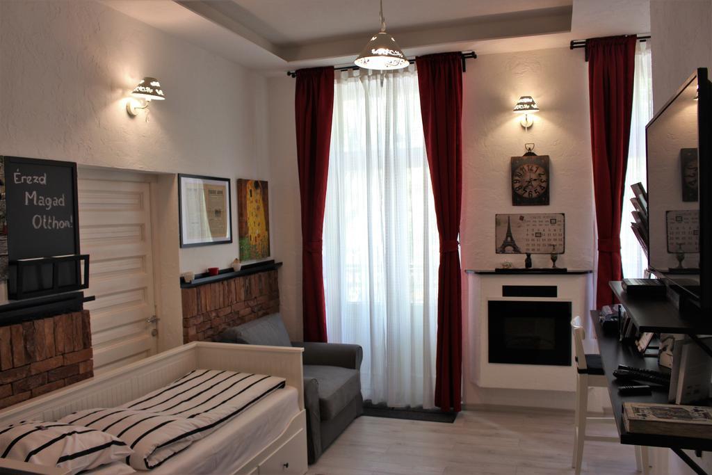 Belvárosi Apartmanszálló - Kiskunfélegyháza Esterno foto
