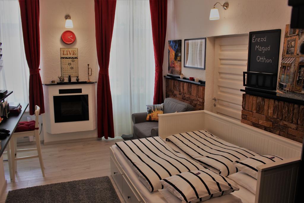 Belvárosi Apartmanszálló - Kiskunfélegyháza Esterno foto