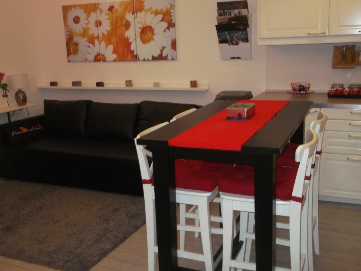 Belvárosi Apartmanszálló - Kiskunfélegyháza Esterno foto