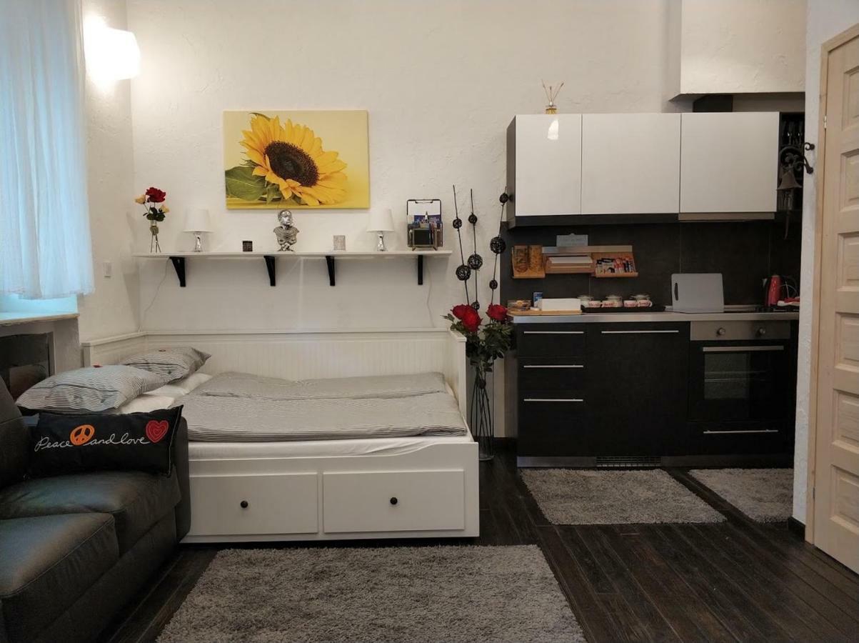 Belvárosi Apartmanszálló - Kiskunfélegyháza Esterno foto