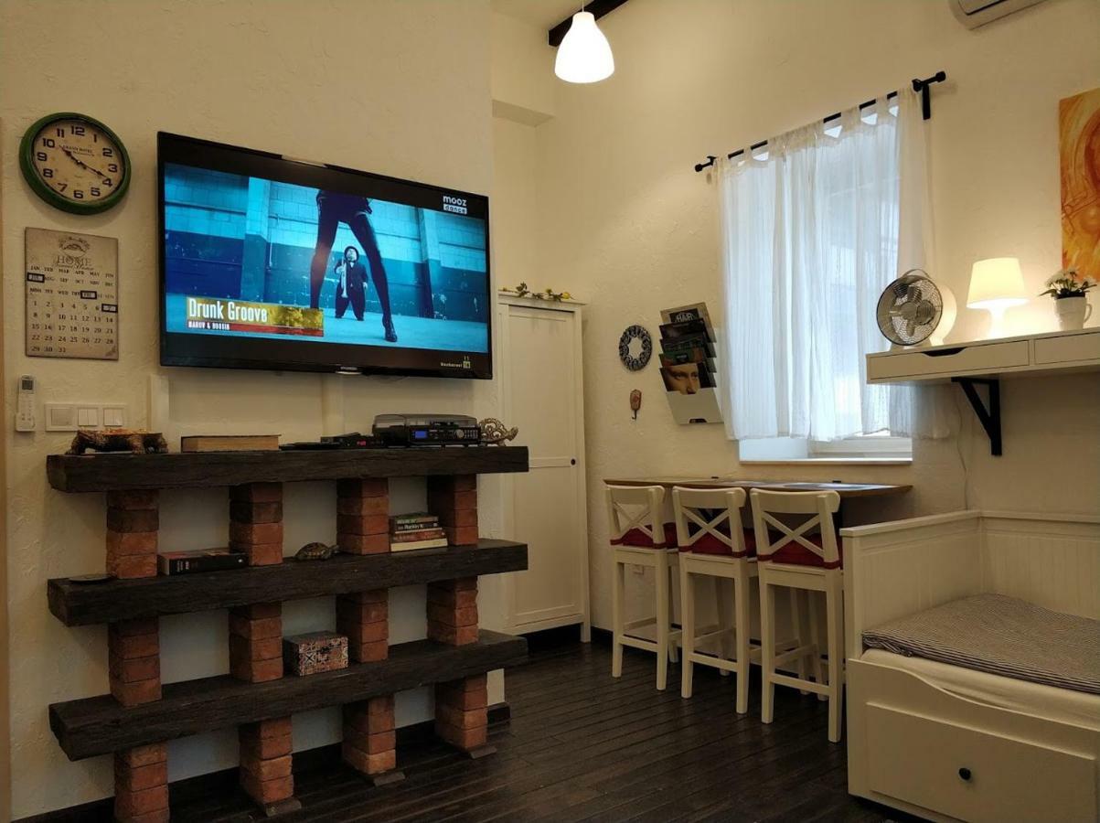 Belvárosi Apartmanszálló - Kiskunfélegyháza Esterno foto
